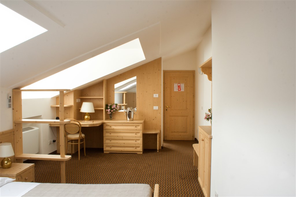 Camera Matrimoniale Mansarda 2